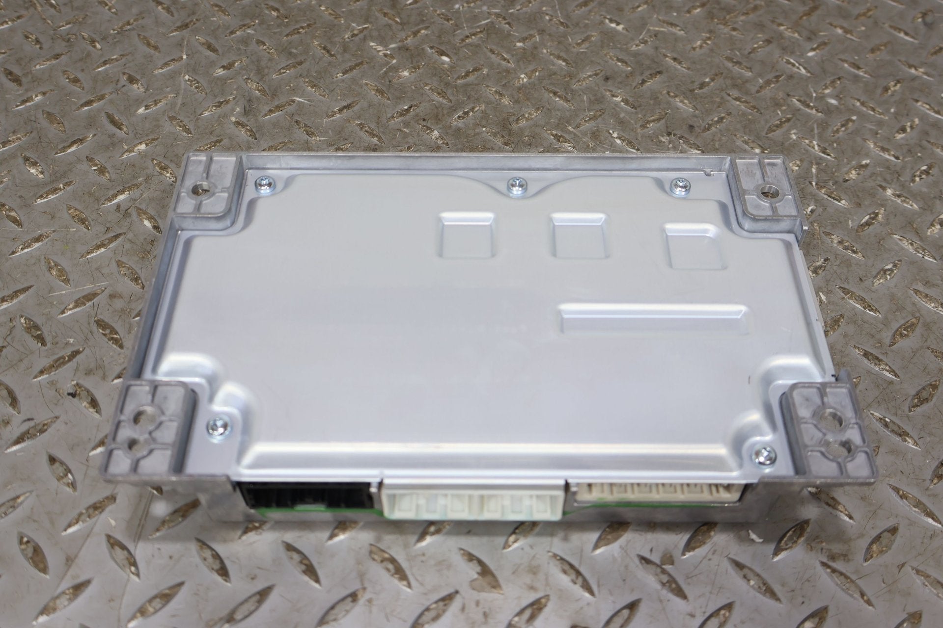 Chassis Control Module, 2022, Rivian, R1S