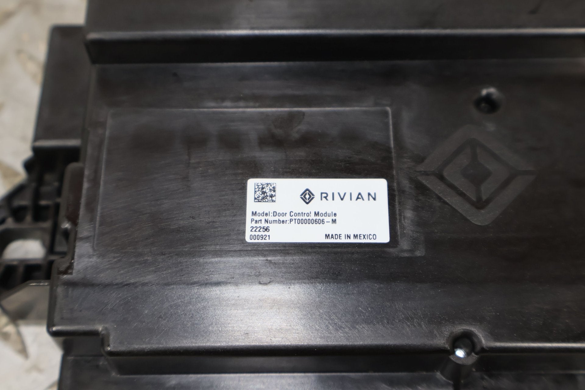 Chassis Control Module, 2022, Rivian, R1S