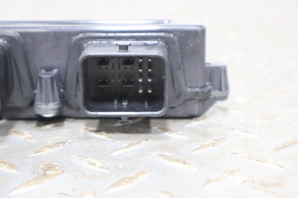 Chassis Control Module, 2022, Rivian, R1S