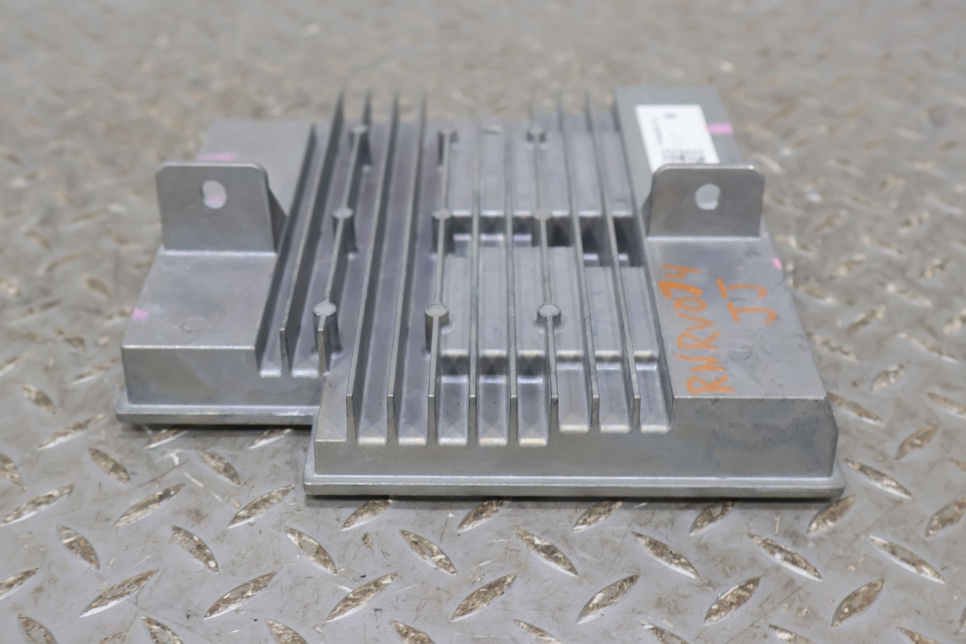 Chassis Control Module, 2022, Rivian, R1S