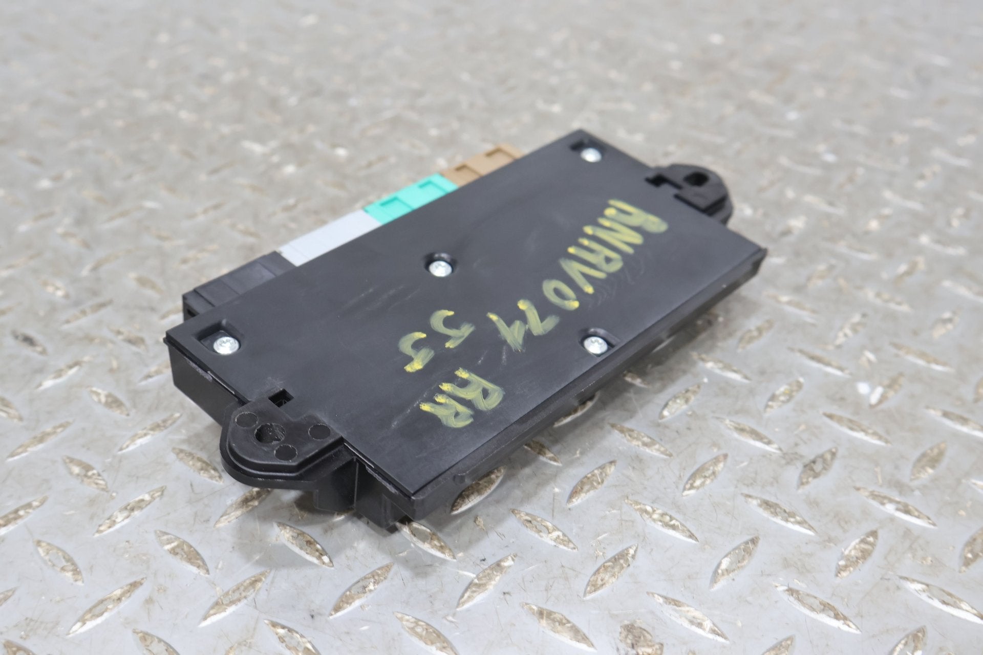 Chassis Control Module, 2022, Rivian, R1S