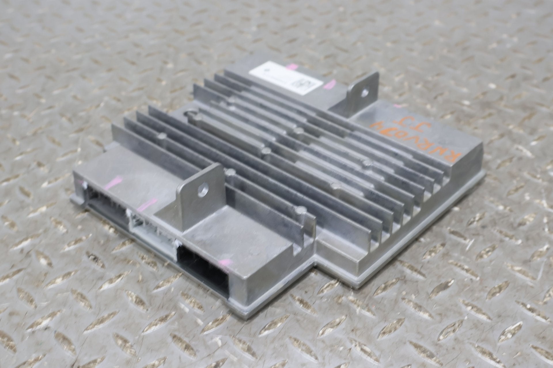 Chassis Control Module, 2022, Rivian, R1S