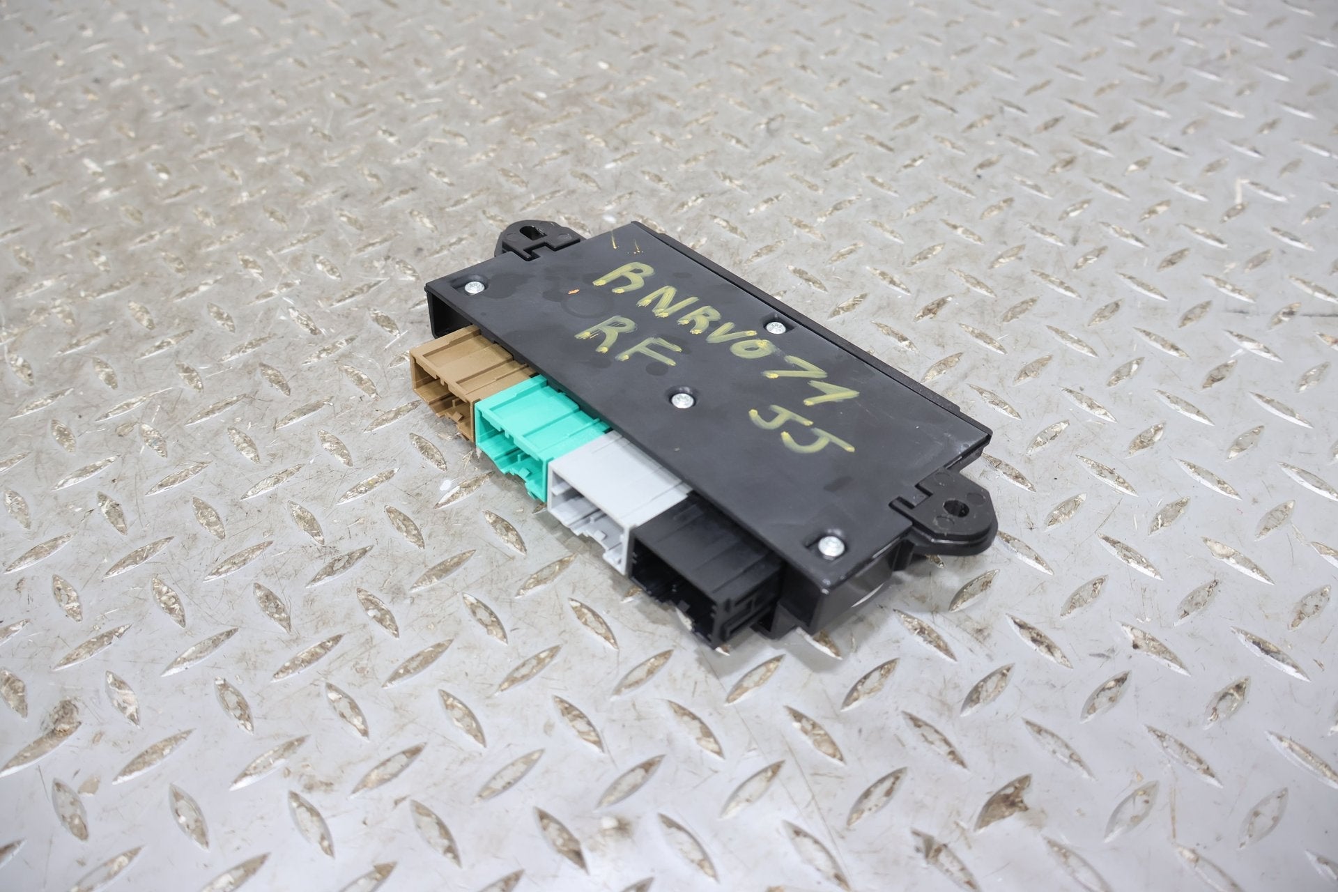 Chassis Control Module, 2022, Rivian, R1S