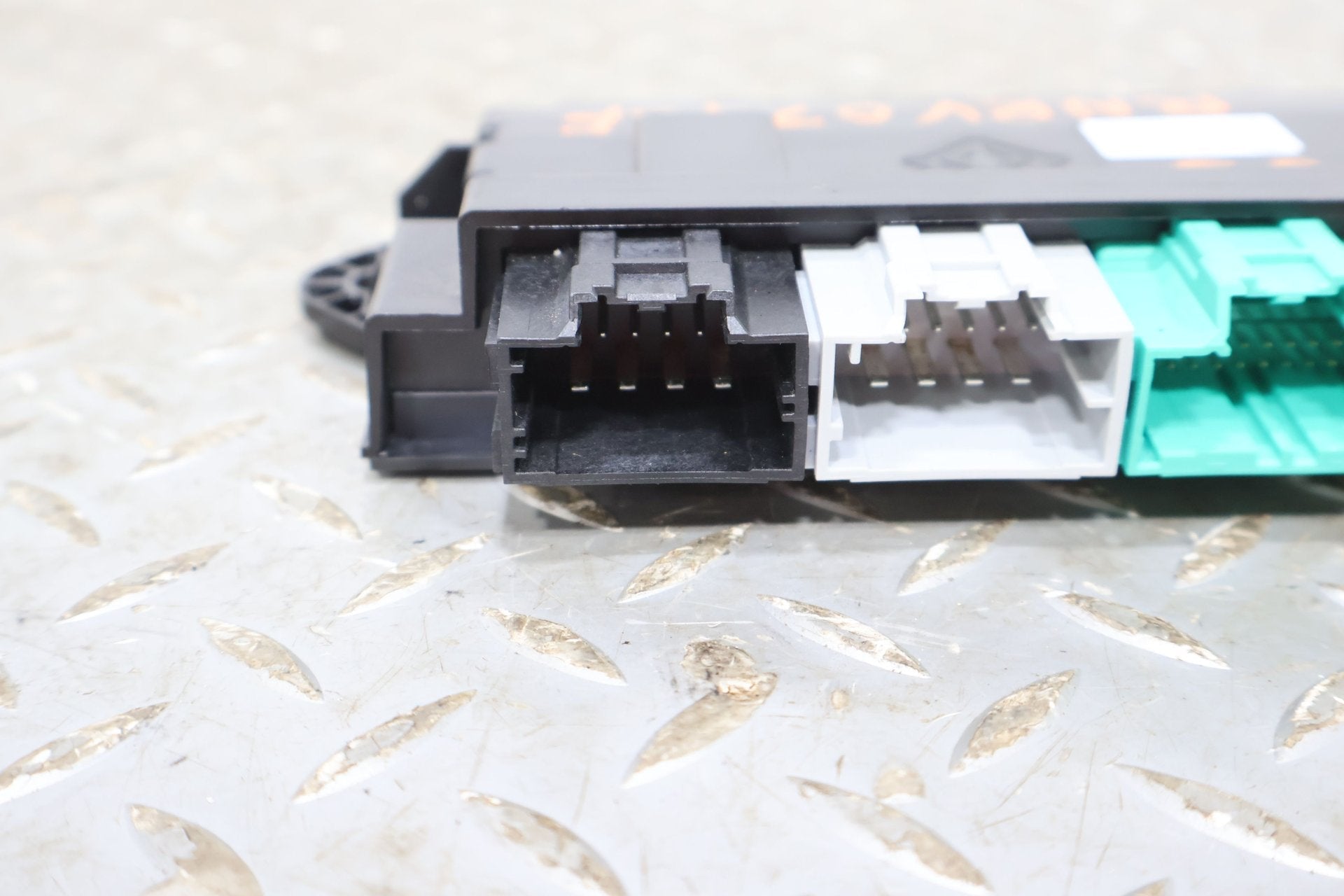 Chassis Control Module, 2022, Rivian, R1S