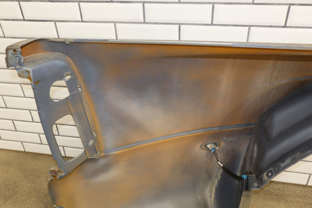 CRACKED 01-07 Chevrolet Silverado Sierra 3500 Left Bedside Panel Light Pewter