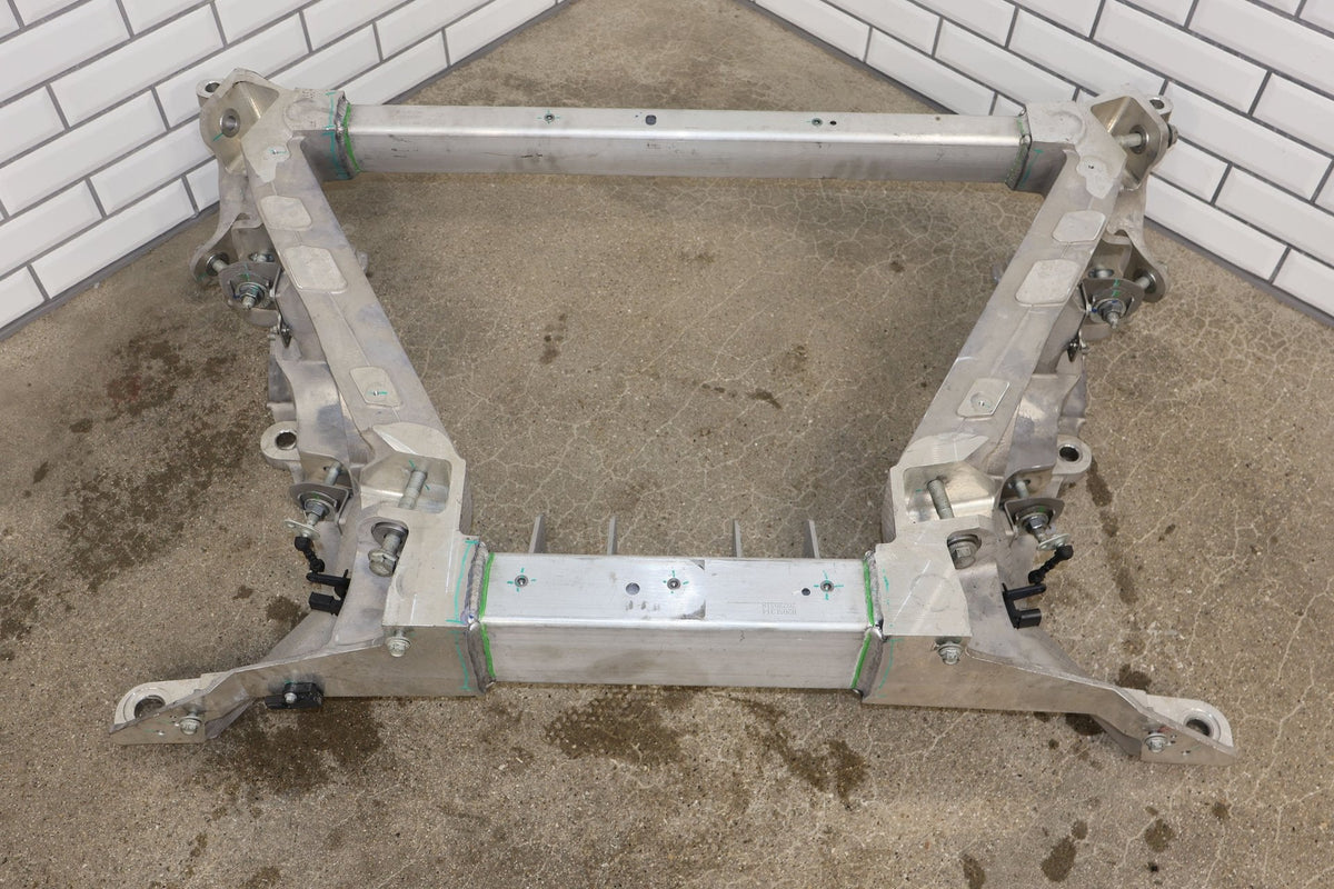 Crossmember K-Frame, 2022, Rivian, R1S