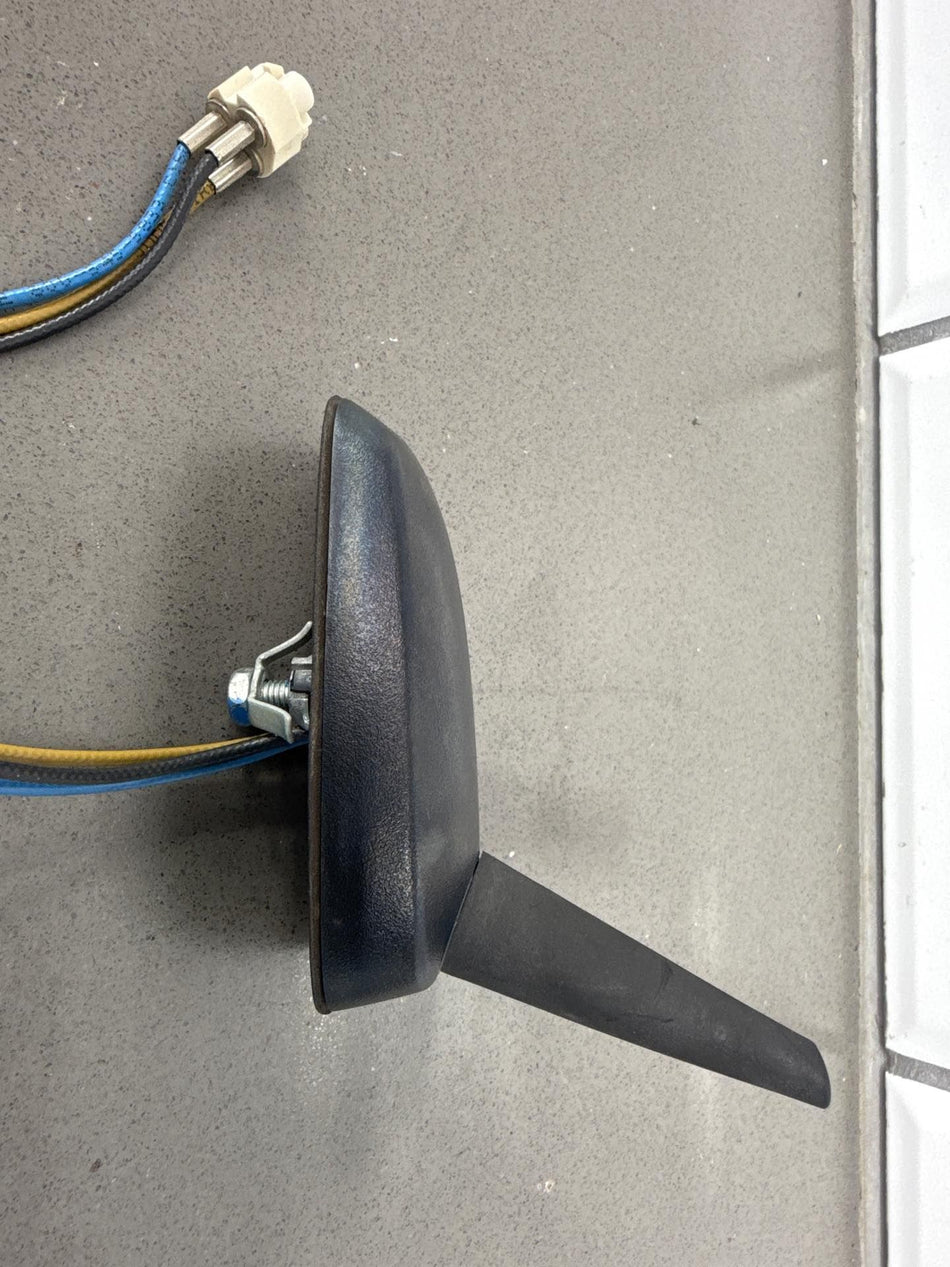 2007 Hummer H2- Antenna