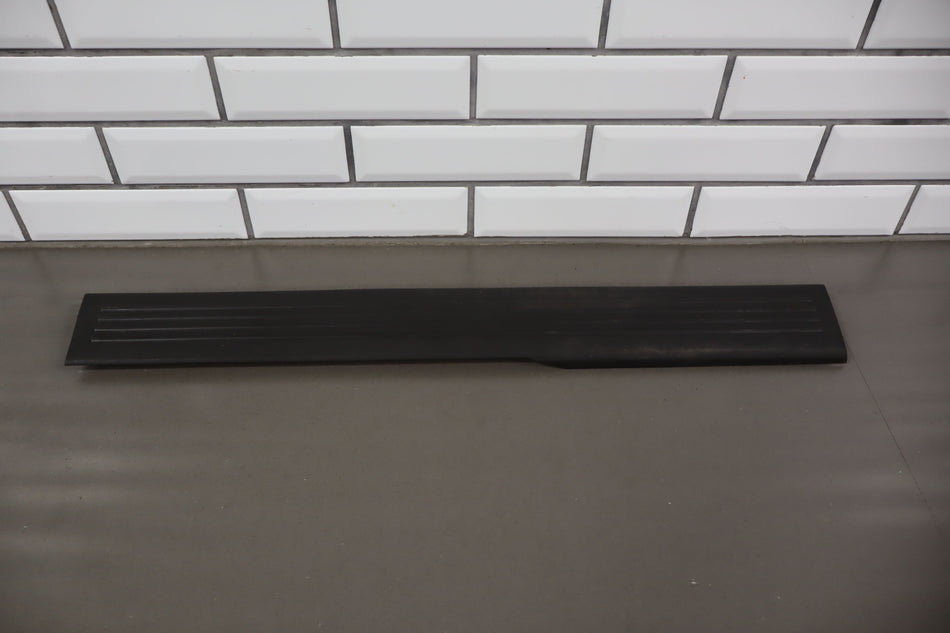 2013 Chevrolet Avalanche- Set x4- Sill Plates