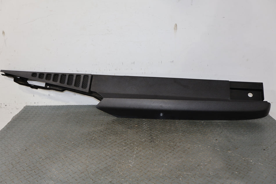 2004 Chevrolet Avalanche- Trim Panel