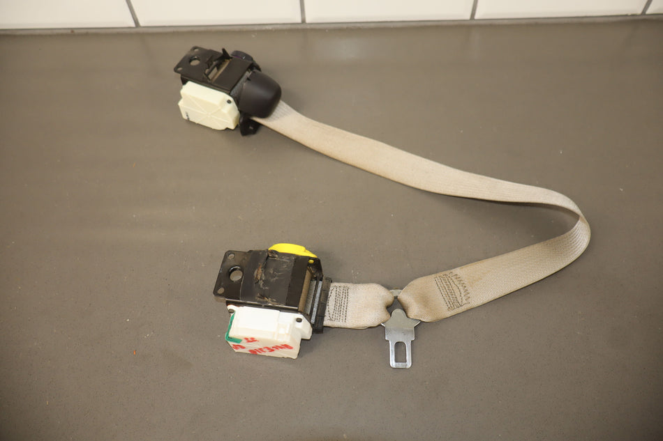 2004 Chevrolet Corvette- Front Seat Belt