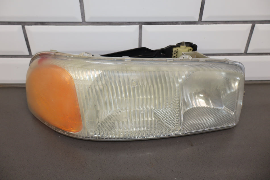 2006 GMC Sierra 1500- Right Headlamp