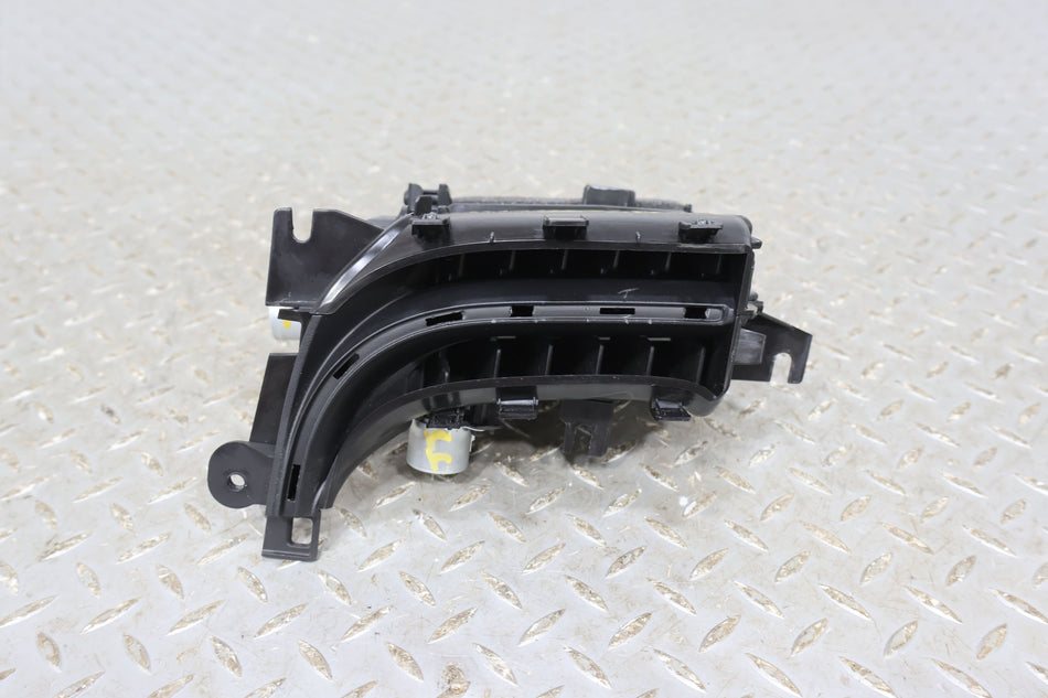 Dash Vent, 2022, Rivian, R1S