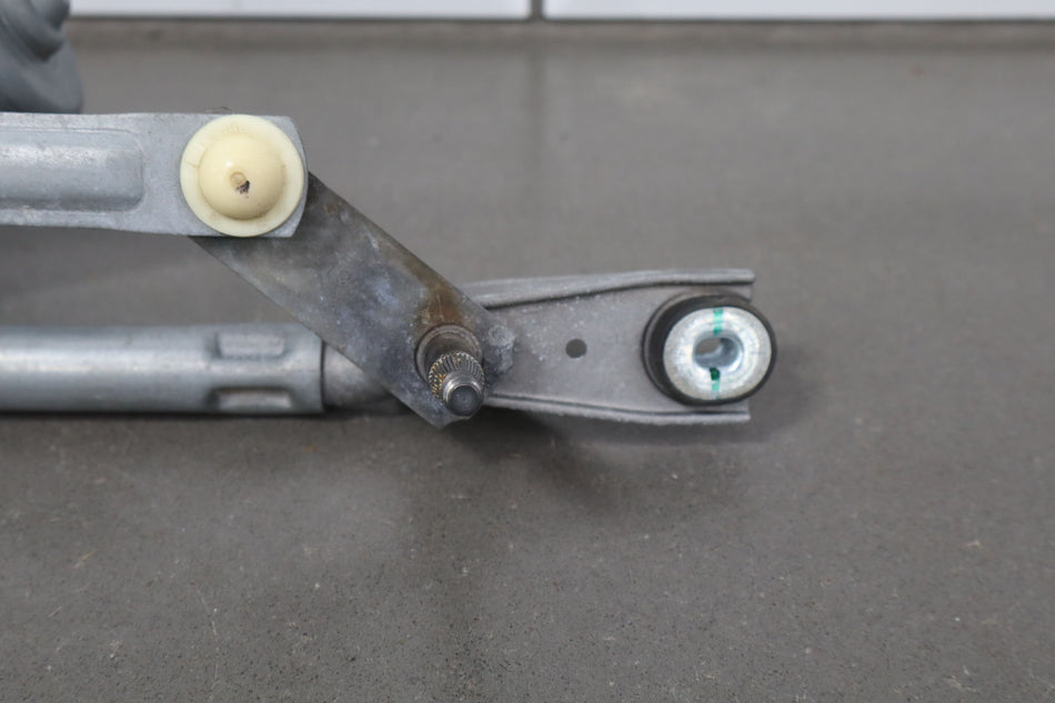 2011 Ford Mustang- Front Wiper Motor