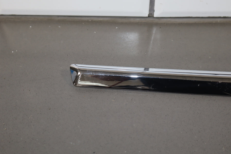 2009 Cadillac Escalade ESV- Right Rear Door Moulding