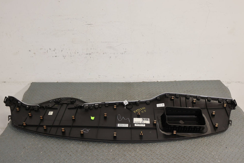 Dash Pad, 2015, Tesla, S