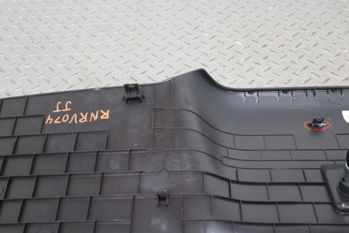 Dash Pad, 2022, Rivian, R1S
