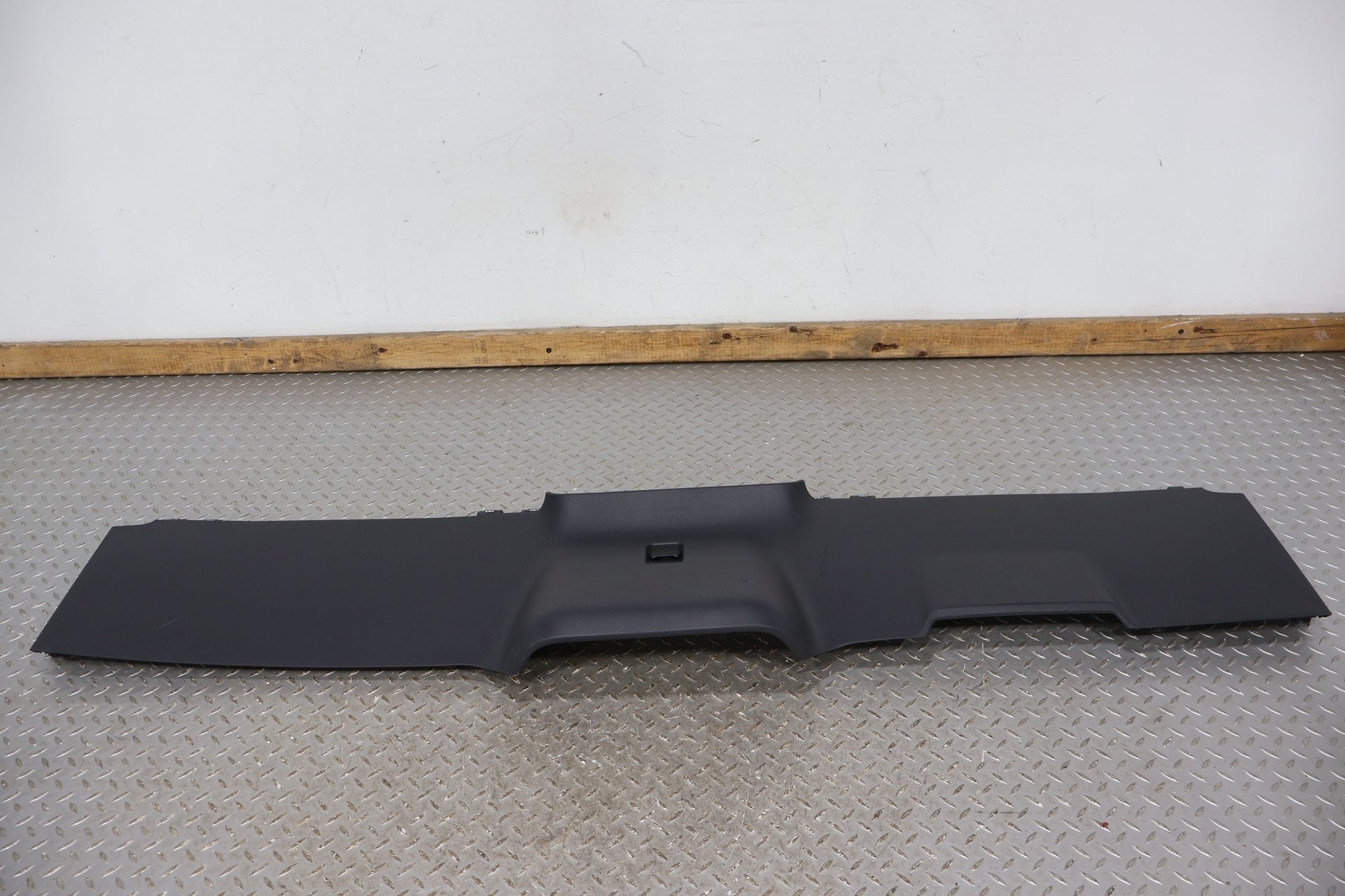 Dash Pad, 2022, Rivian, R1S