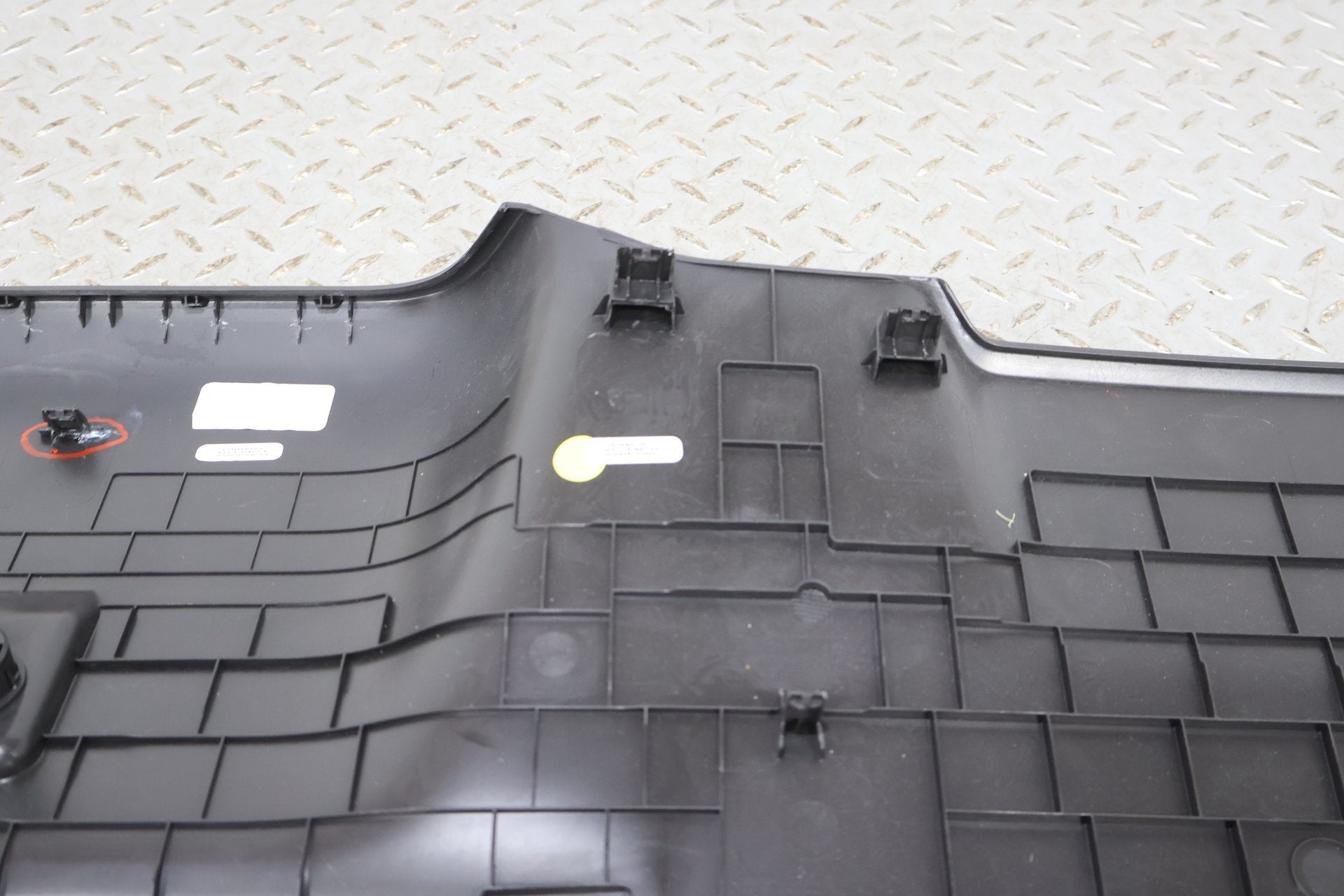 Dash Pad, 2022, Rivian, R1S