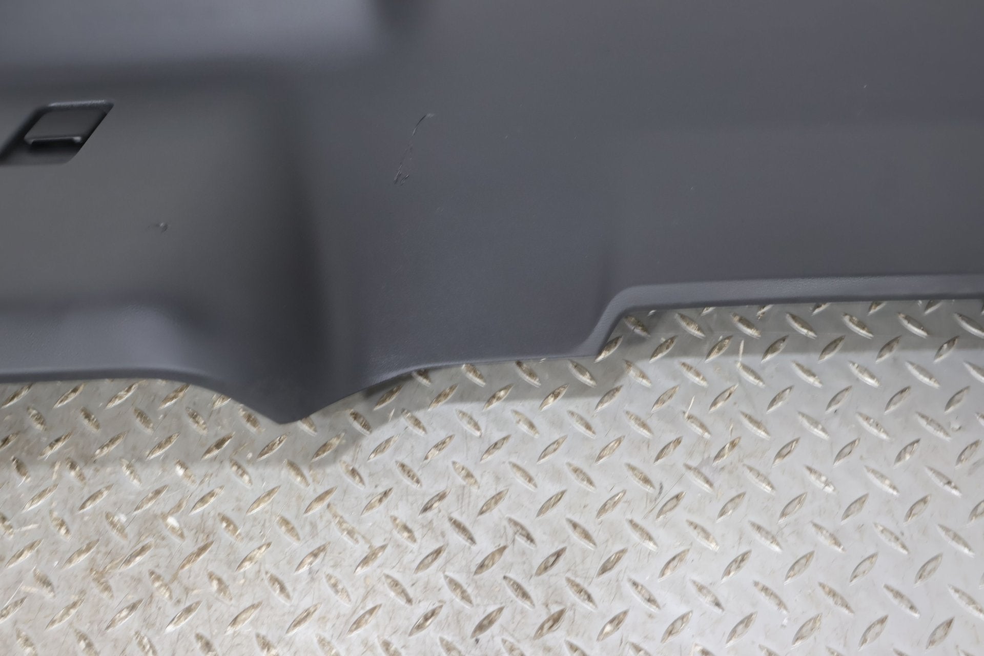 Dash Pad, 2022, Rivian, R1S