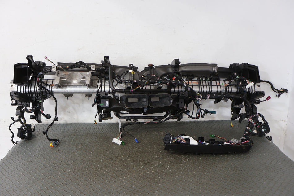 Dash Panel, 2022, Rivian, R1S