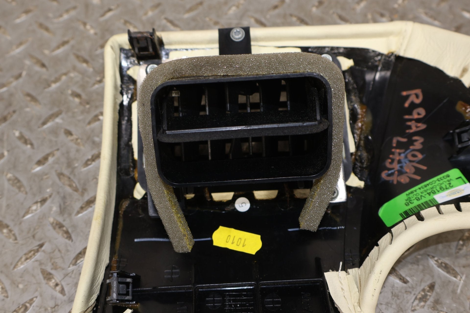 Dash Vent, 2009