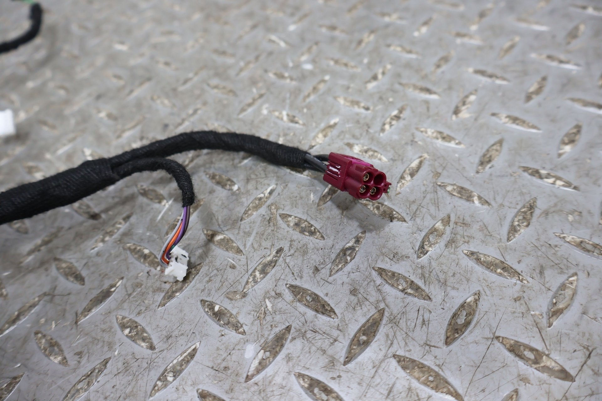 Dash Wiring Harness, 2022, Rivian, R1S