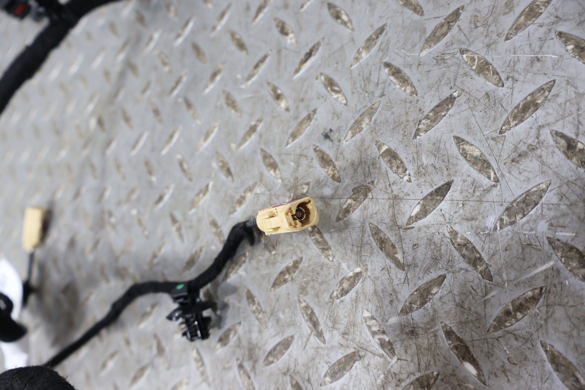 Dash Wiring Harness, 2022, Rivian, R1S