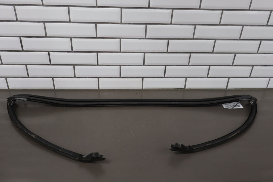 2006 Chevrolet Corvette C6- Windshield Weatherstrip Seal 20774936