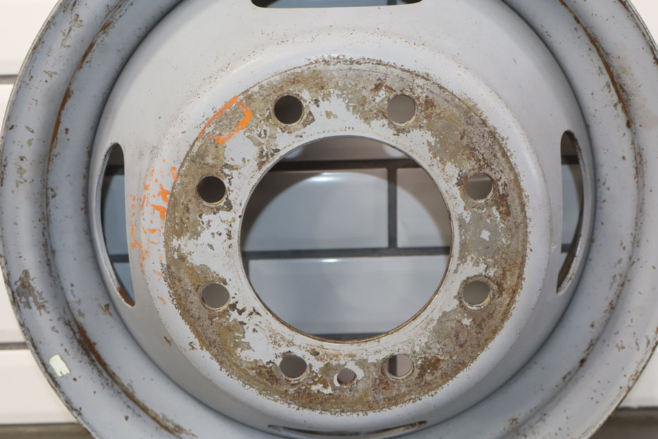 1999 Ford F-350 Super Duty- Wheel