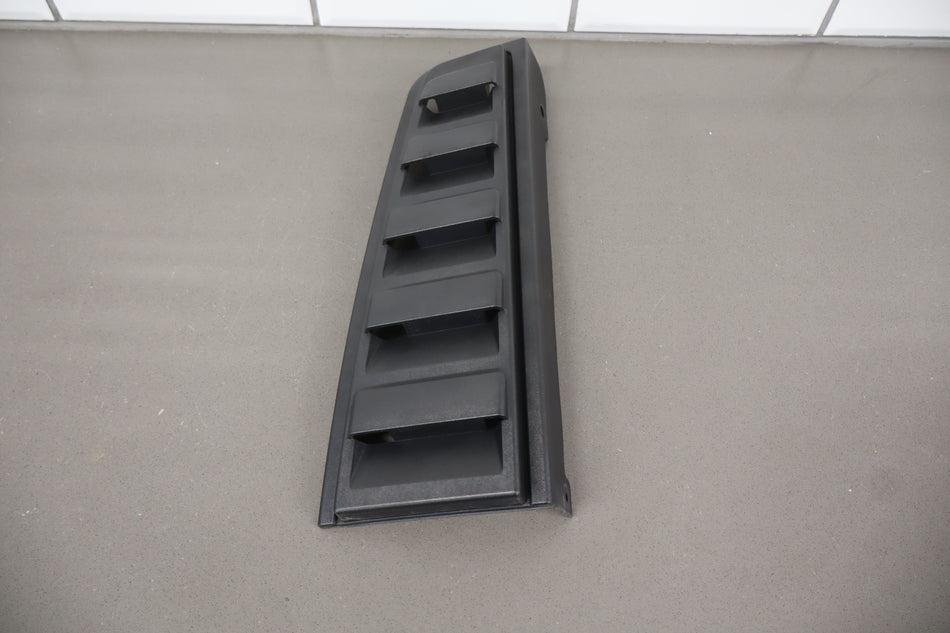 03-09 Hummer H2 Pair of Left& Right Rear Tail Light Upper Trim Panel Moldings