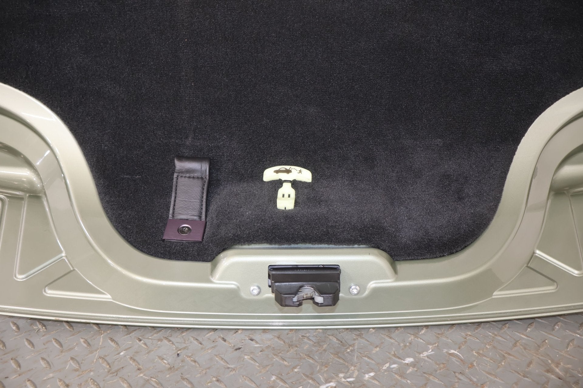 Decklid/Tailgate, 2009