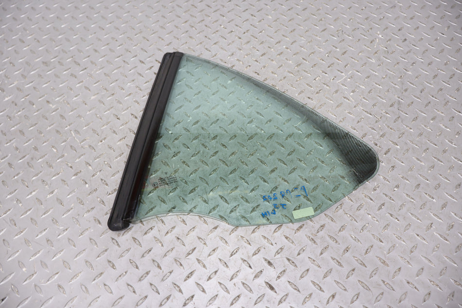 2002 Porsche 911- QUARTER GLASS/WINDOW