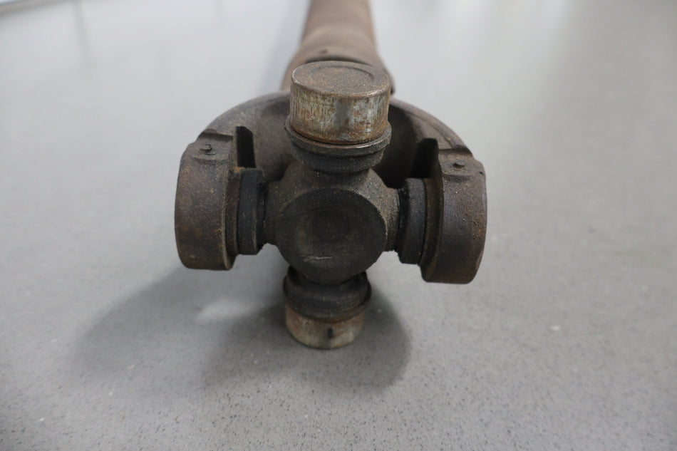 2000 Cadillac Escalade GMT400- Front Drive Shaft
