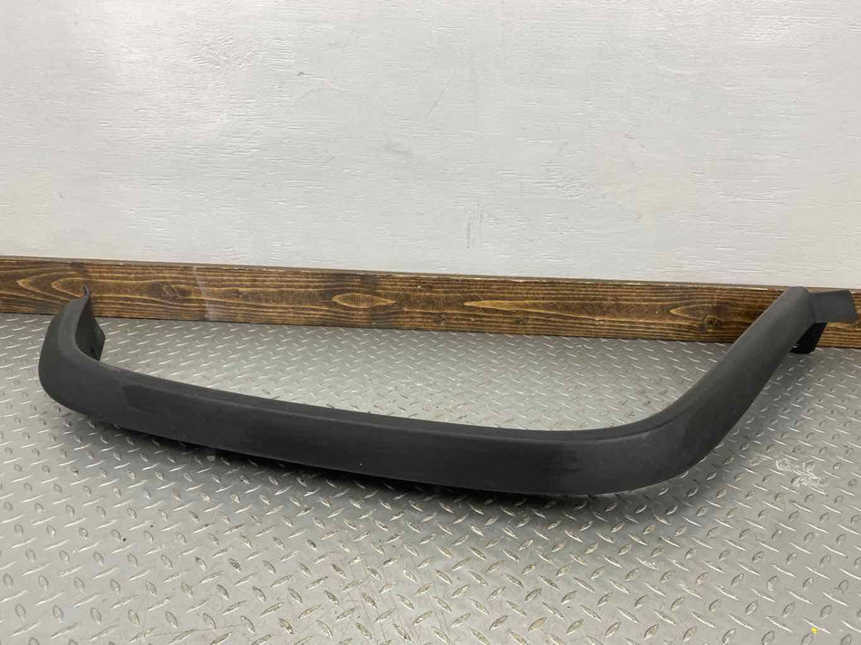 2006 Hummer H2- QUARTER PANEL MOULDING