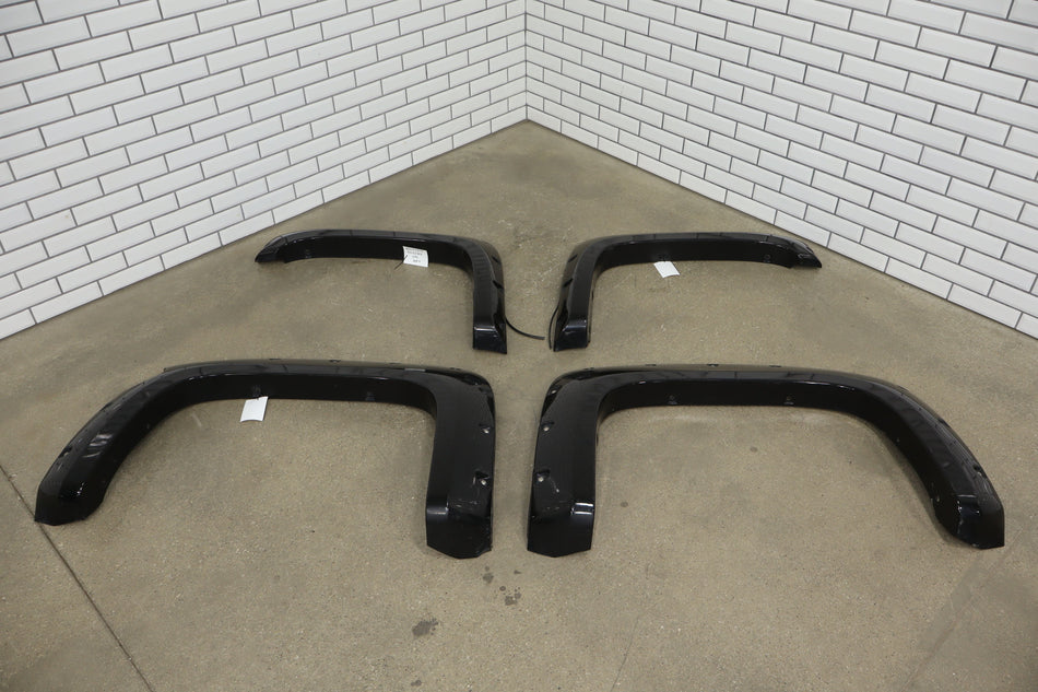 2013 Chevrolet Silverado 1500- Fender Flare