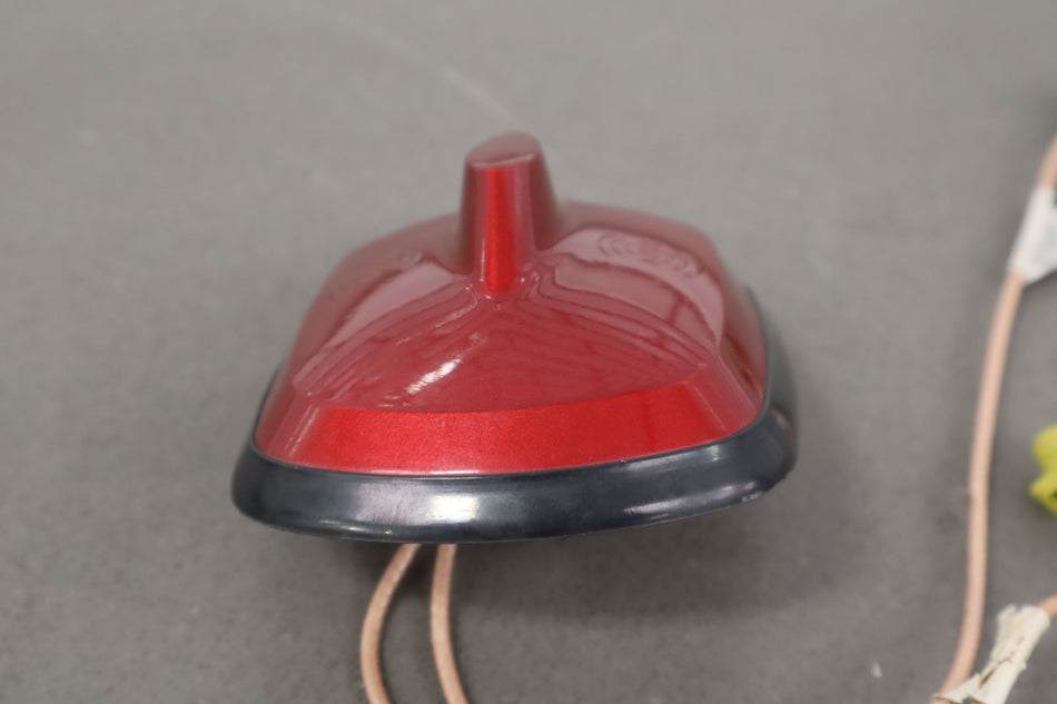 2004 Cadillac XLR- Antenna