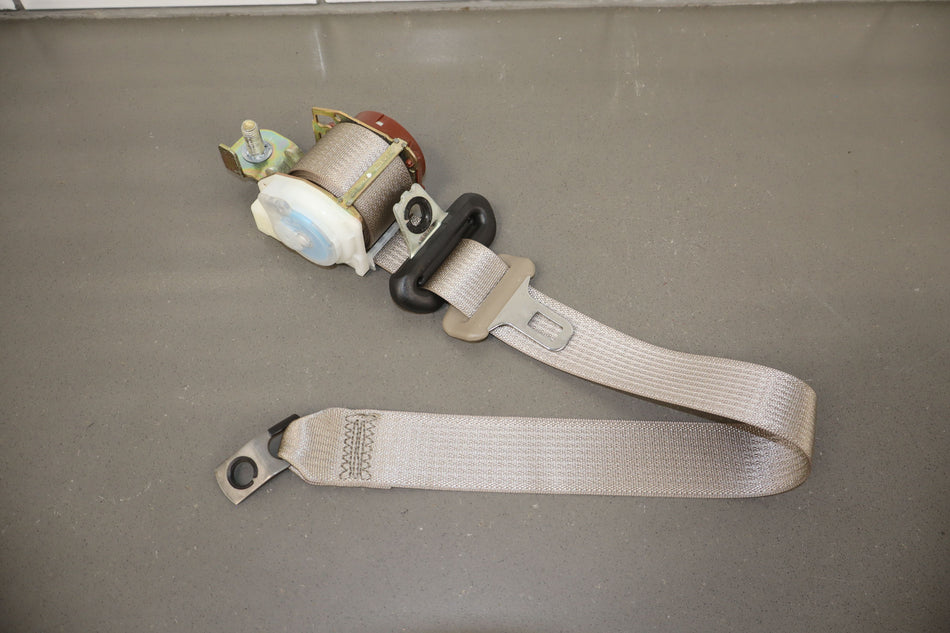 2002 Chevrolet Silverado 2500- Rear Seat Belt