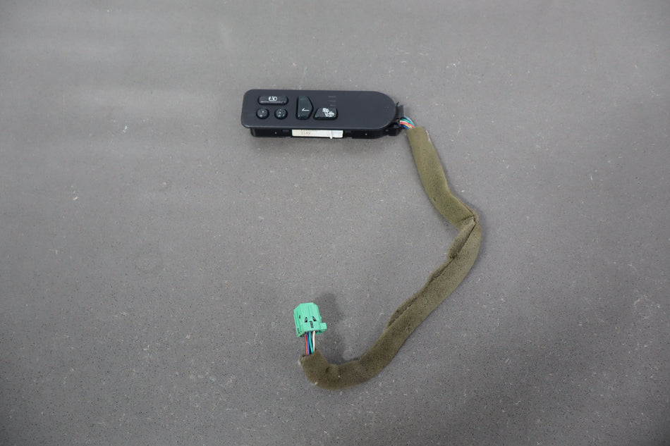 2003 Hummer H2- Front Door Switch