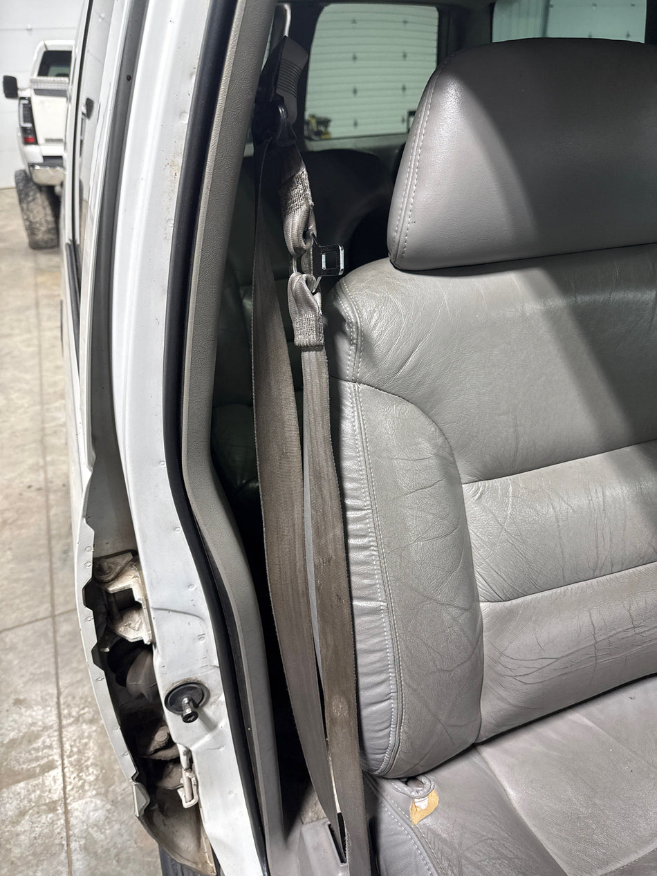 1999 Chevrolet Tahoe- Front Seat Belt