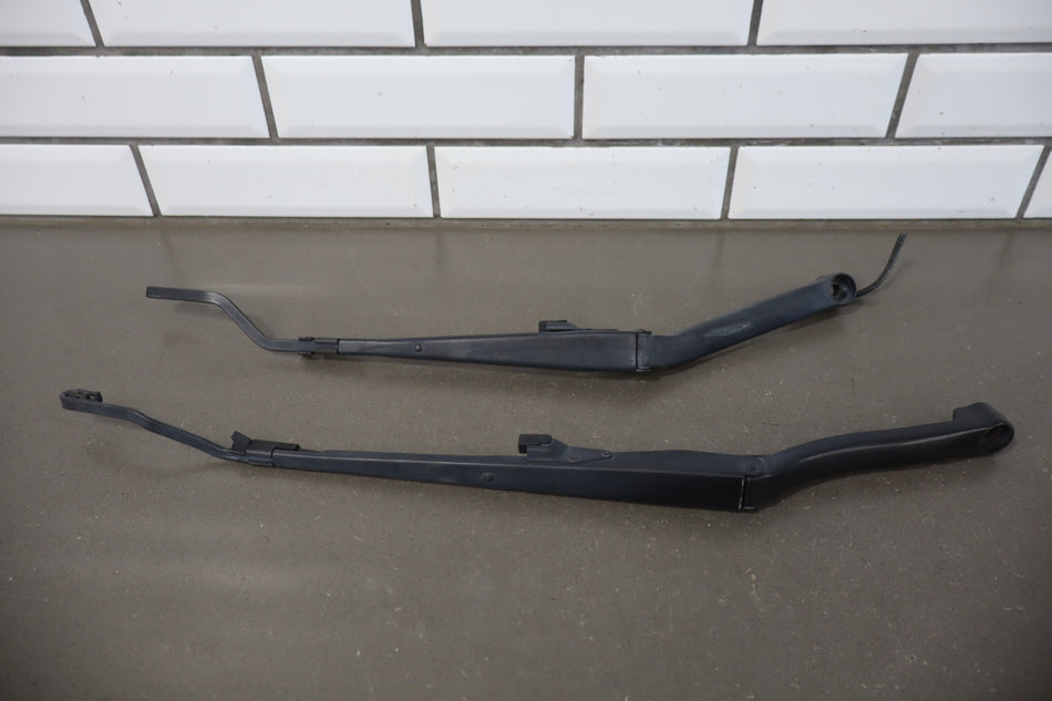 1997-2004 Chevrolet Corvette C5 Wiper Arm LH &amp; RH Pair