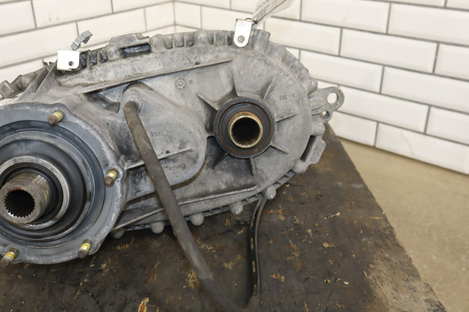 2003-2006 Cadillac Escalade Yukon Denali NR3 BW4481 Transfer Case 140465 Miles