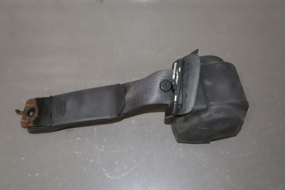 2006 Cadillac XLR- Front Seat Belt