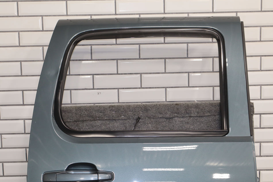 2009 GMC Sierra 2500- Right Rear Door
