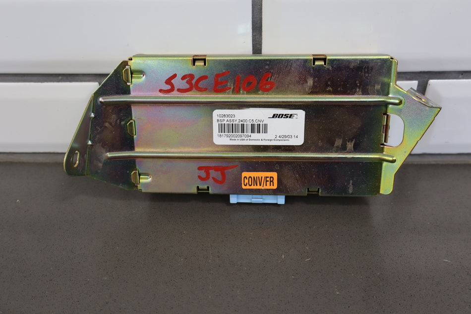 2003 Chevrolet Corvette- Radio