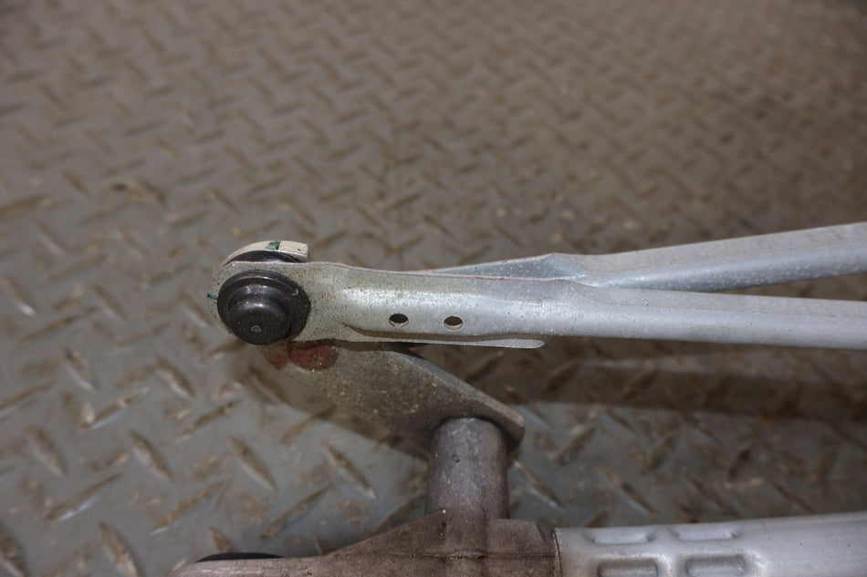 2019 Tesla 3- Wiper Linkage