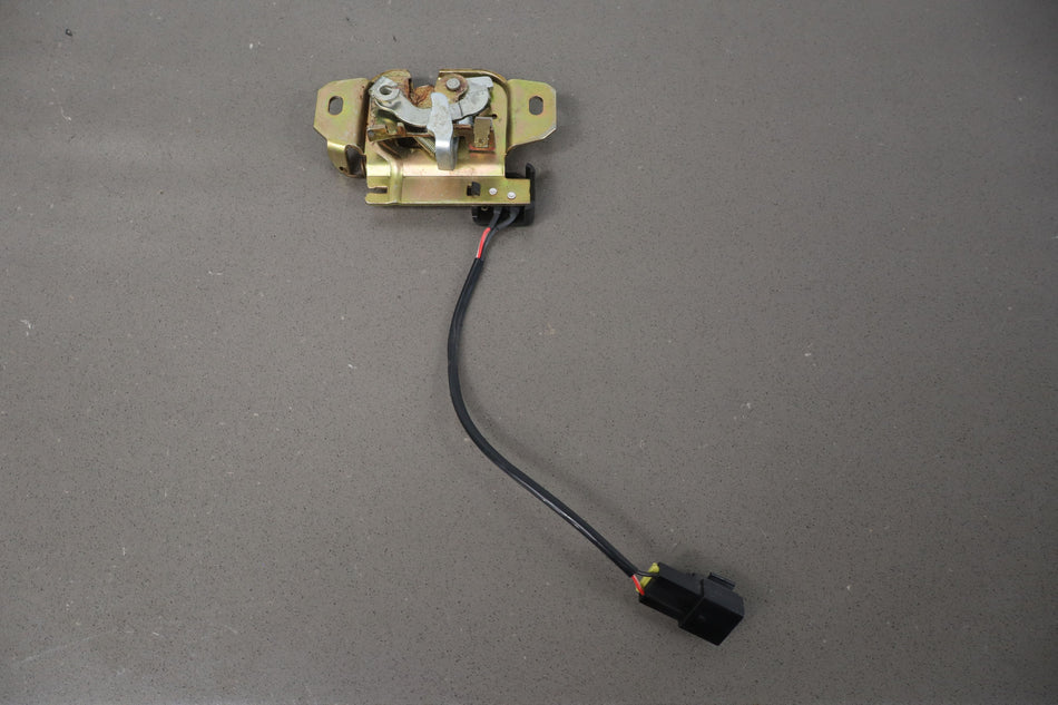 1991 Mitsubishi 3000GT OEM Decklid Hatch Latch TEsted