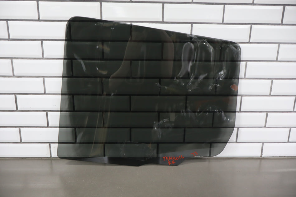2004 Hummer H2 Right Rear Door Window 15189211 OEM