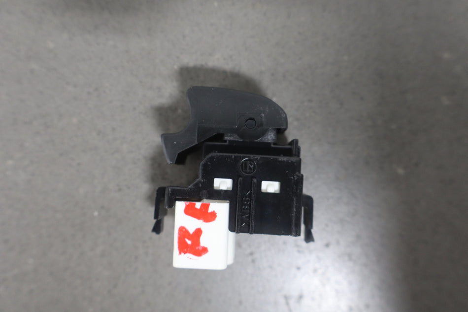 2007 Toyota 4Runner N210- Right Front Window Switch