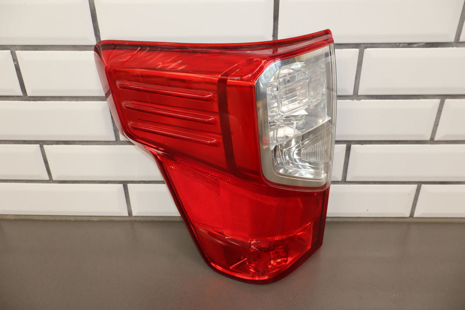 2019 Nissan Titan XD- TAIL LIGHT ASSEMBLY