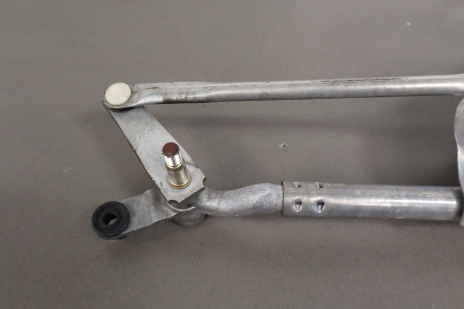 2010 Chevrolet Camaro- Wiper Linkage